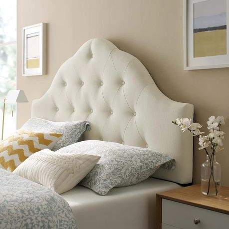 Danterrius Upholstered Headboard in Cream Velvet - Quality, Style, and Functionality for Your Home - Just Home Furniture™